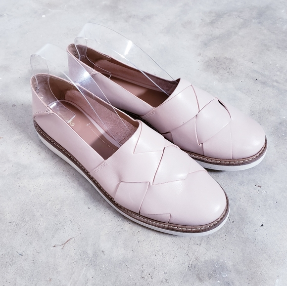 Clarks Blush Pink Leather Loafers - Picture 2 of 7